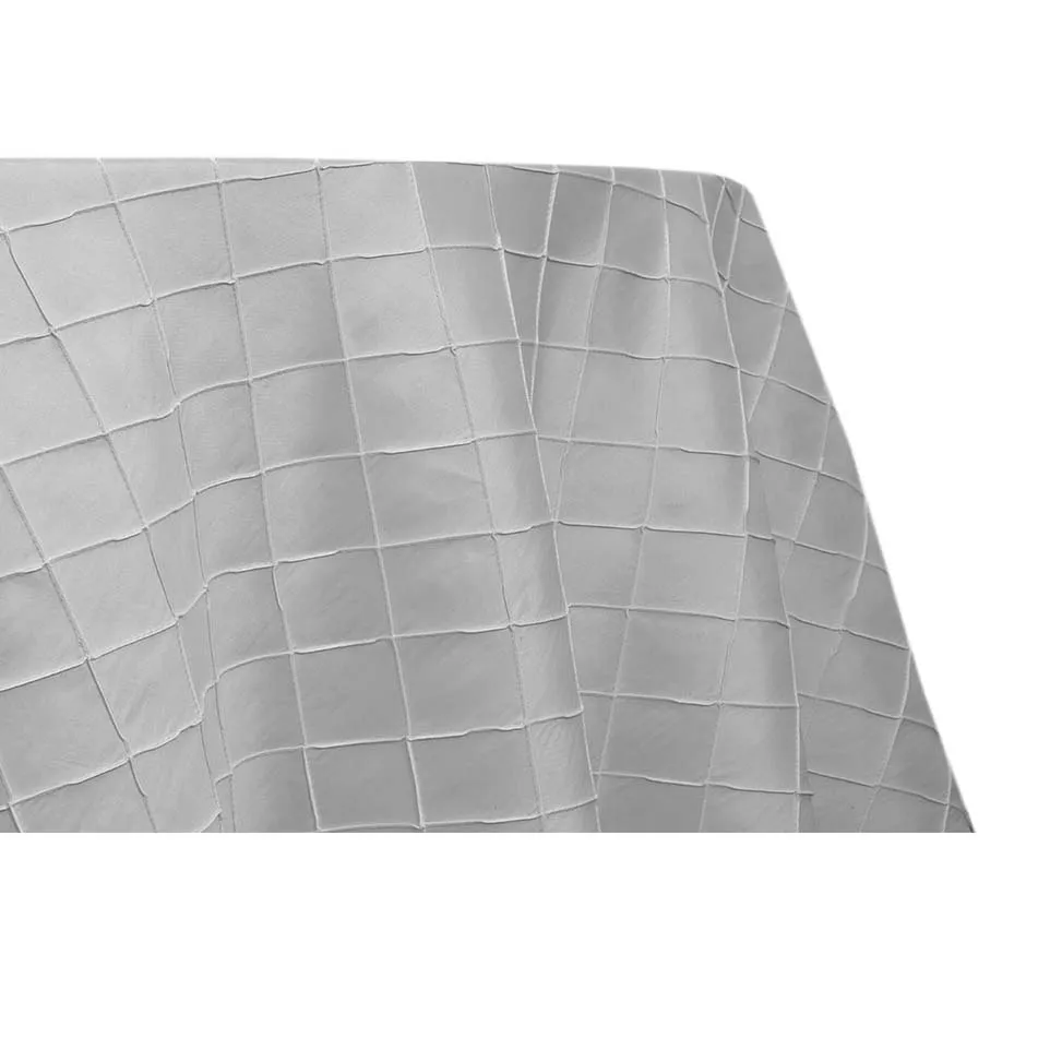 Pintuck - White (120" Round)